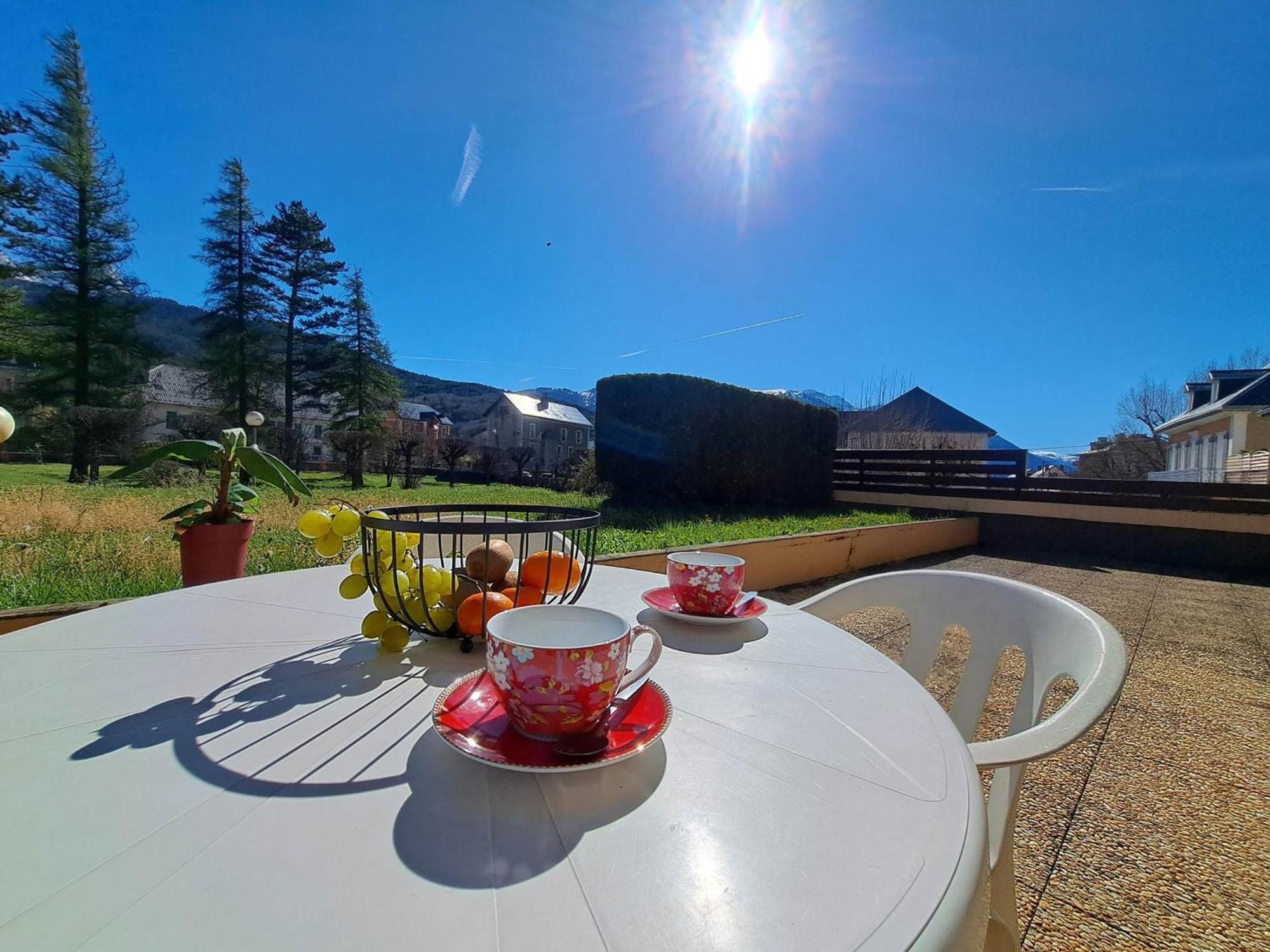 T2 Centre Barcelonnette Avec Garage, Terrasse Et Parc Prive - Fr-1-165A-101 Apartment Екстериор снимка